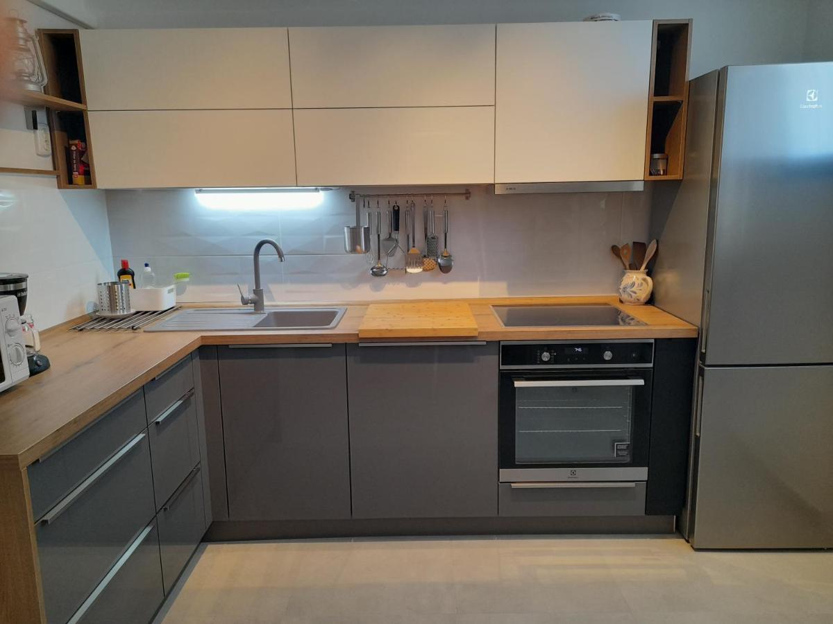 Apartman Dida Jakov พรีมอชเตน ภายนอก รูปภาพ