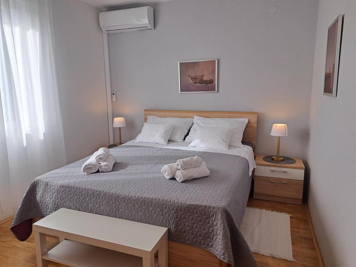 Apartman Dida Jakov พรีมอชเตน ภายนอก รูปภาพ