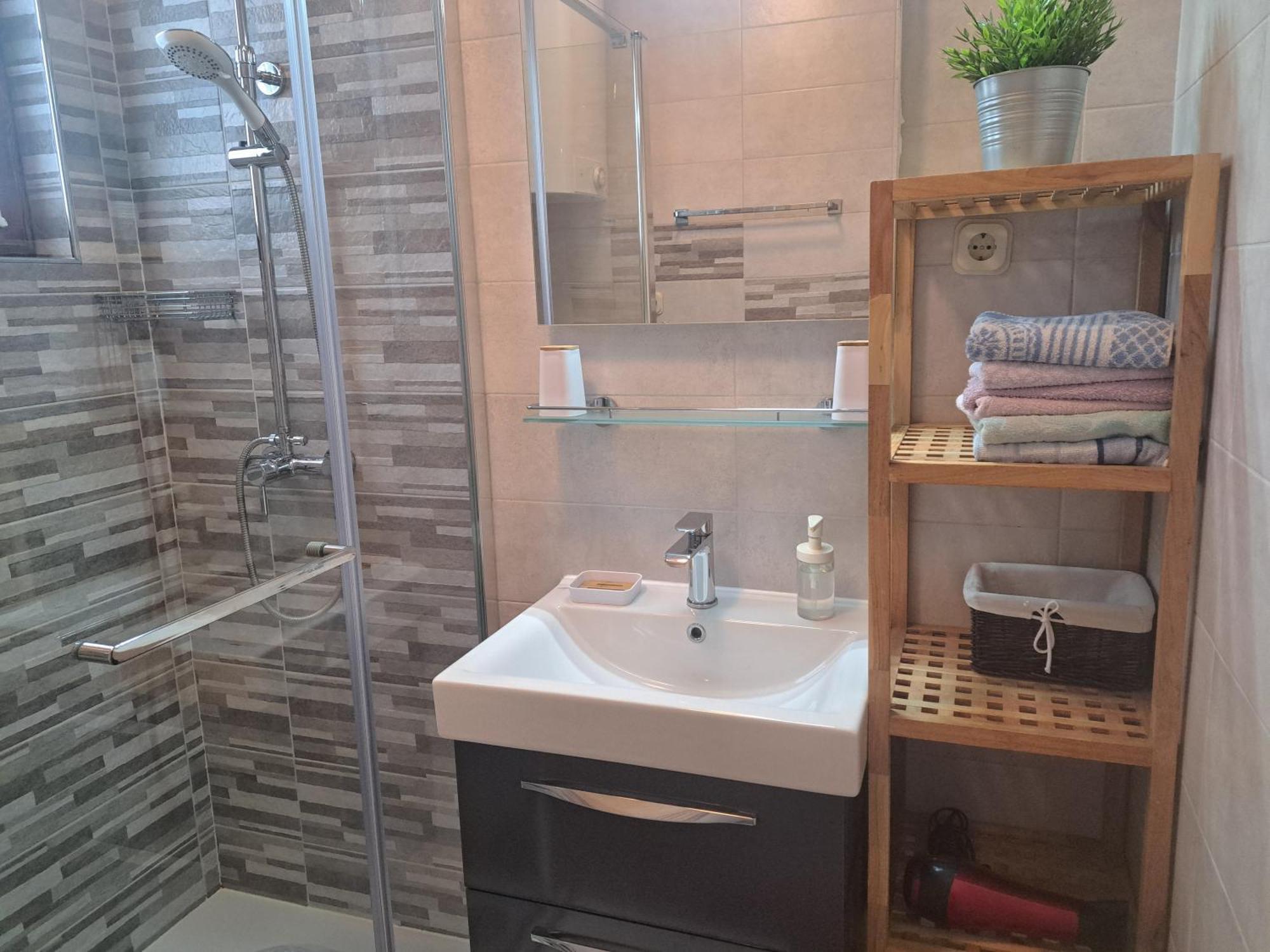Apartman Dida Jakov พรีมอชเตน ภายนอก รูปภาพ